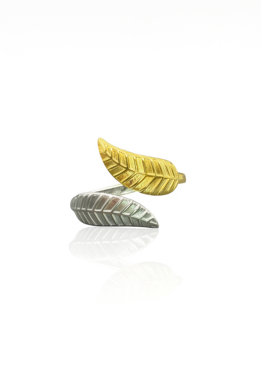Leaf Design Adjustable Ring - Image 2